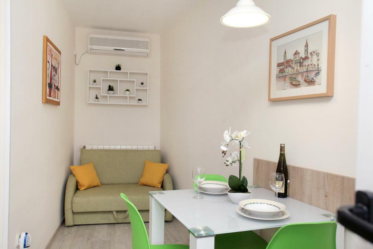 Apartments Viki โตรกีร์ ภายนอก รูปภาพ