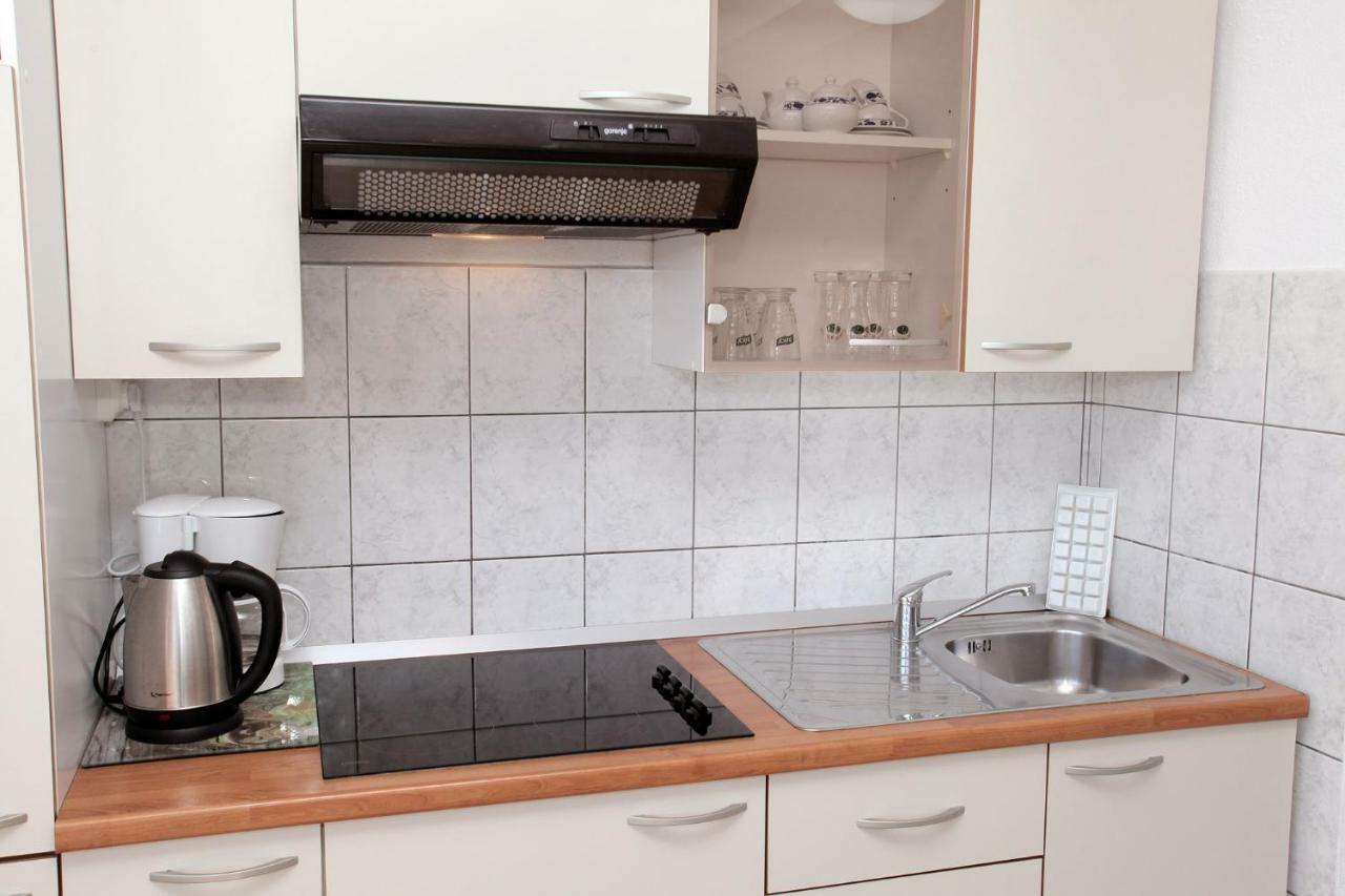 Apartments Viki โตรกีร์ ภายนอก รูปภาพ